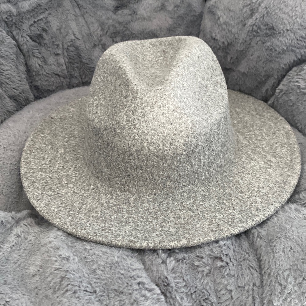 Universal Threads Gray Flat Wide Brimmed Fedora |unknown size|